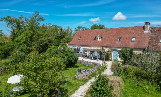 SECTEUR GRAMAT - Belle longère en pierre - 4 ch - sur 3000 m² avec vue panoramique et piscine