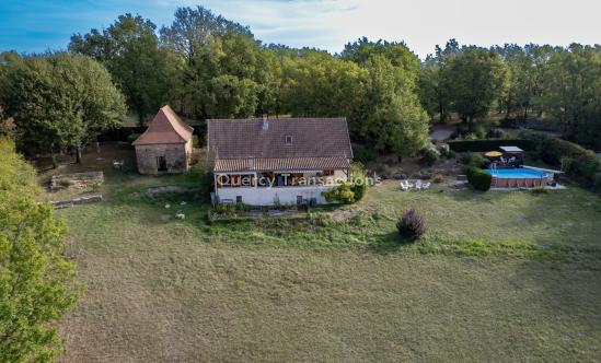 SECTOR SARLAT - Beautiful property with character on 4ha with breathtaking views