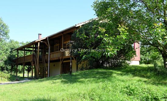 Maison bois de 225 m² sur terrain 4137 m² proche site touristique vallée de la Dordogne