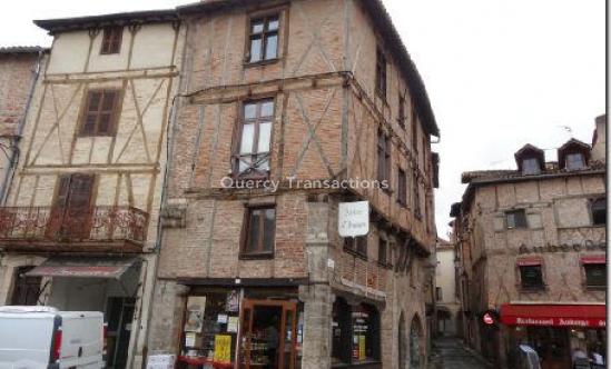 Cahors centre . Appartement T2 . 