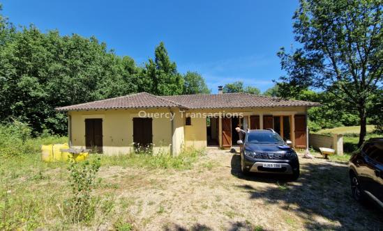 Single storey house in the countryside, 3 bedrooms.